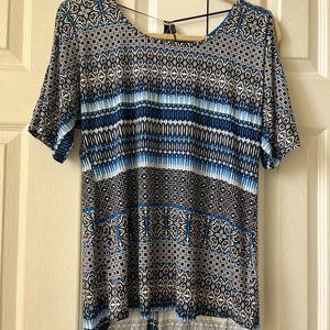 Cable and Gauge Cold shoulder top